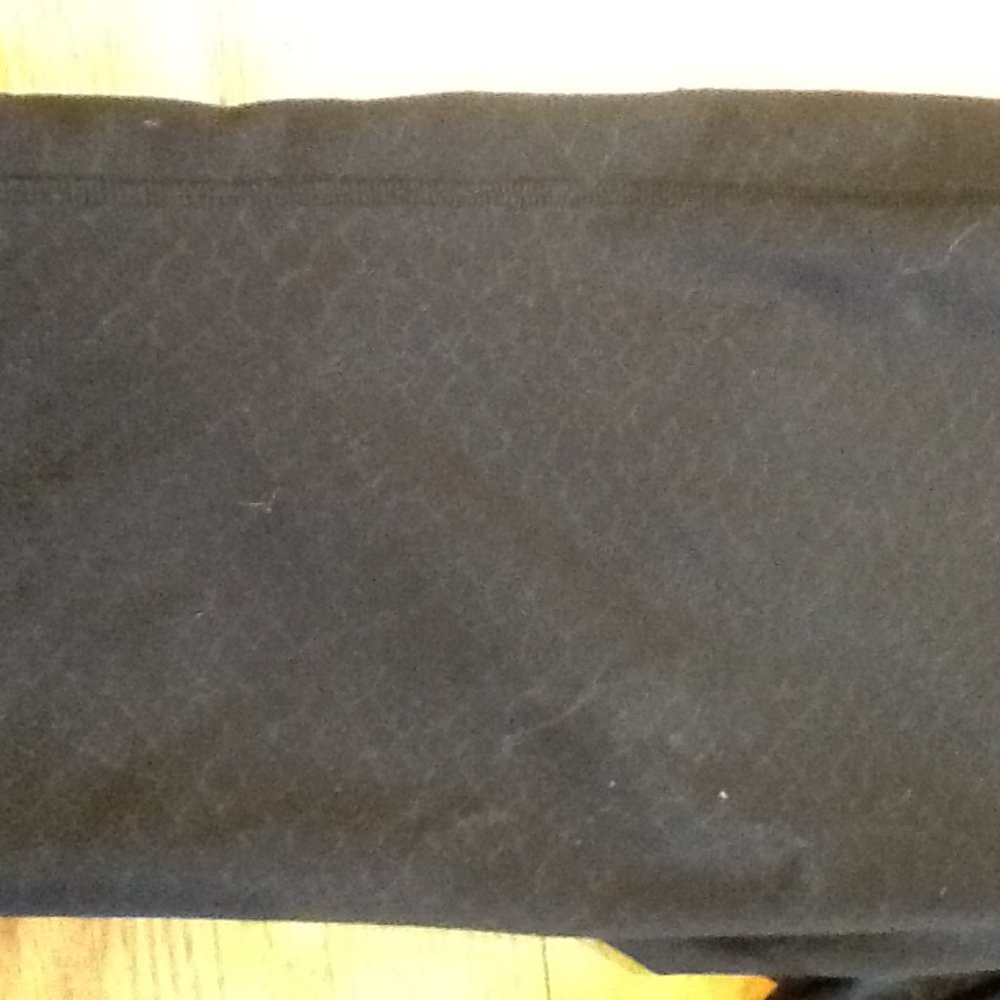 Exercise Capris With Muted Pattern - image 6